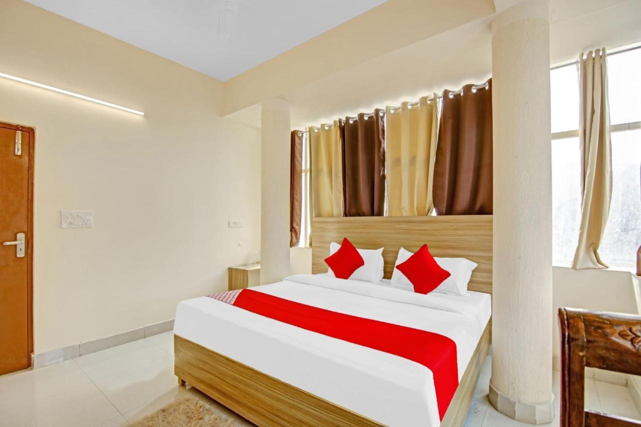 Oyo Flagship 80772 Hotel The Grand Rdc ガーズィヤーバード エクステリア 写真