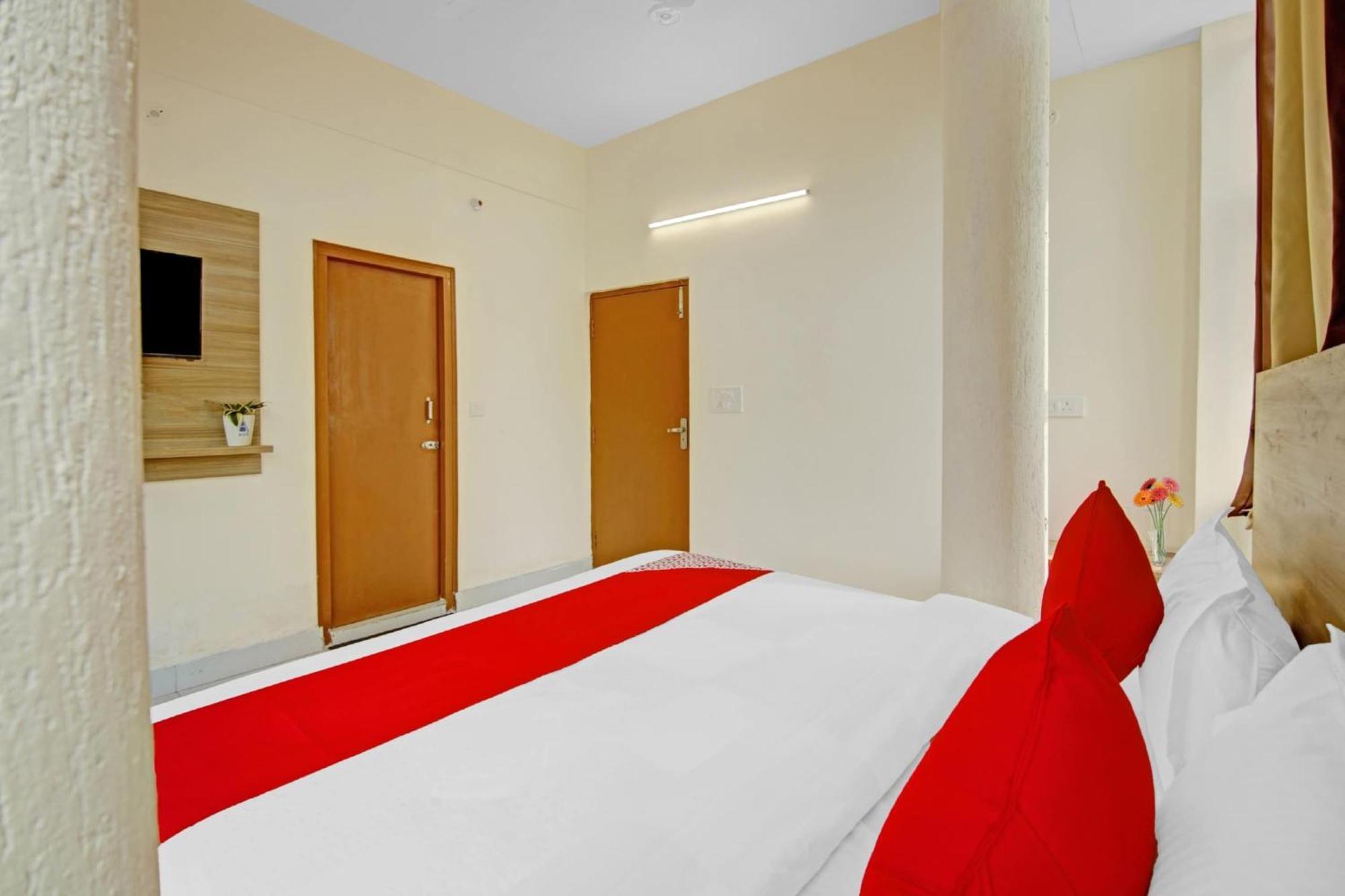 Oyo Flagship 80772 Hotel The Grand Rdc ガーズィヤーバード エクステリア 写真
