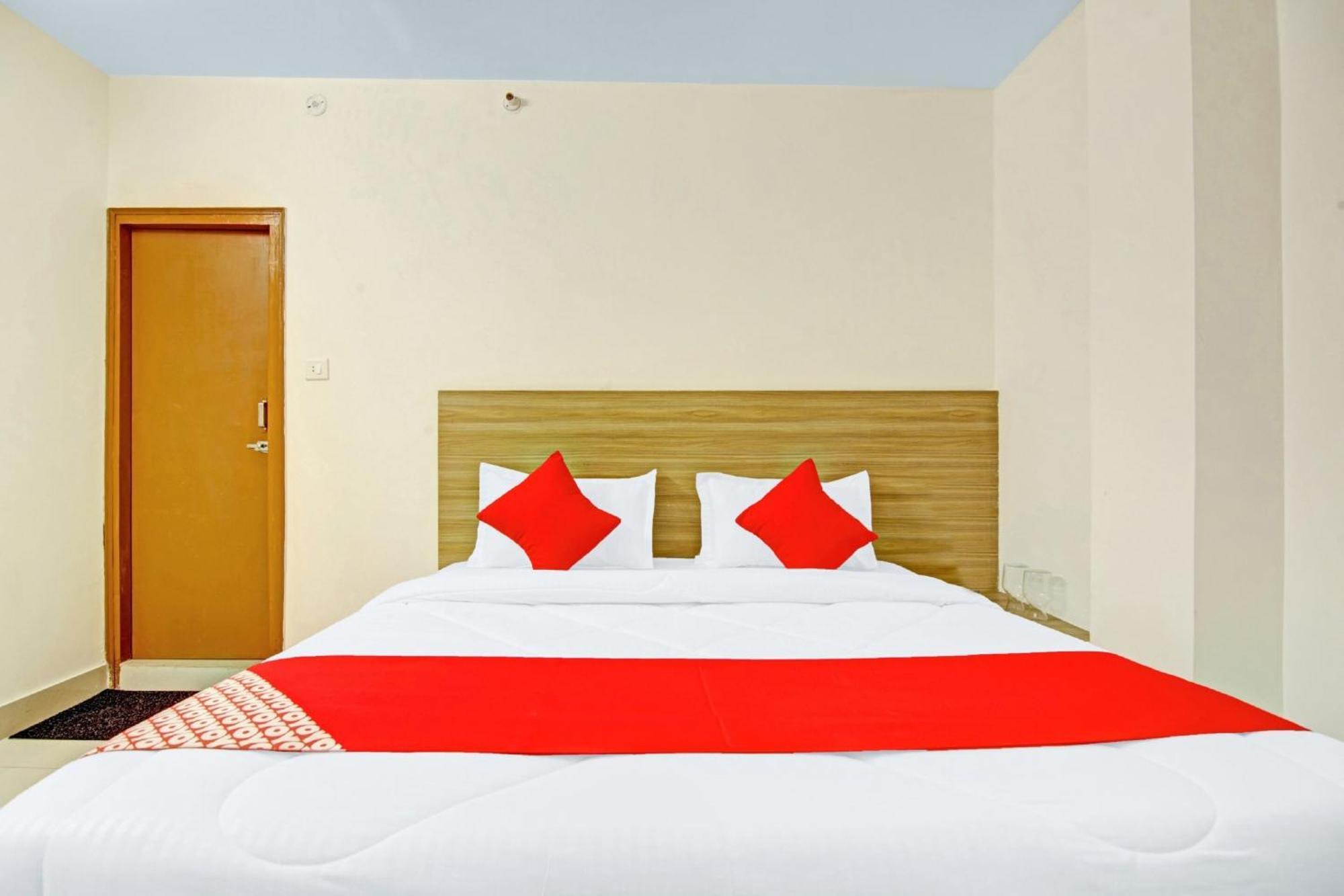 Oyo Flagship 80772 Hotel The Grand Rdc ガーズィヤーバード エクステリア 写真