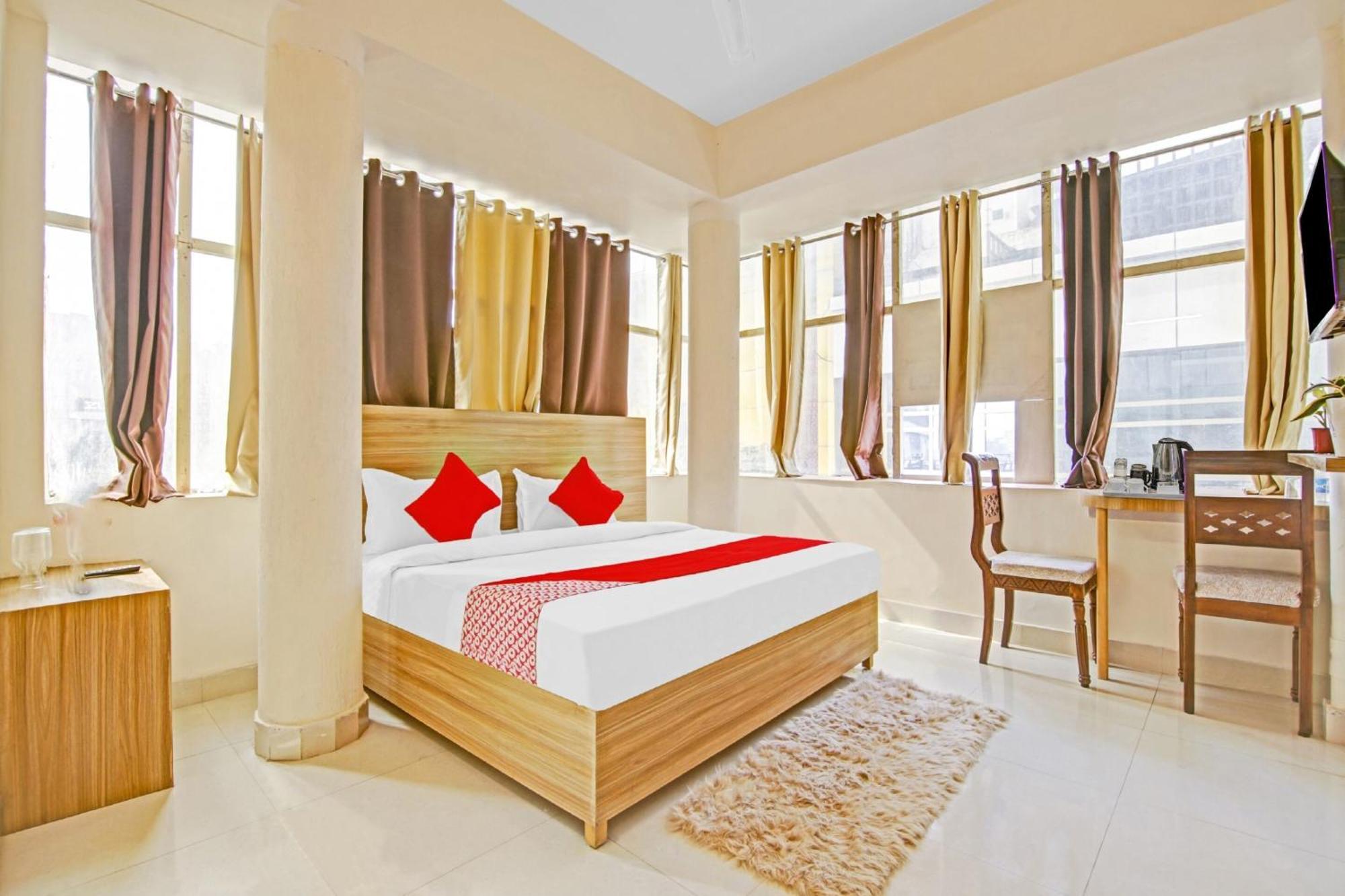 Oyo Flagship 80772 Hotel The Grand Rdc ガーズィヤーバード エクステリア 写真
