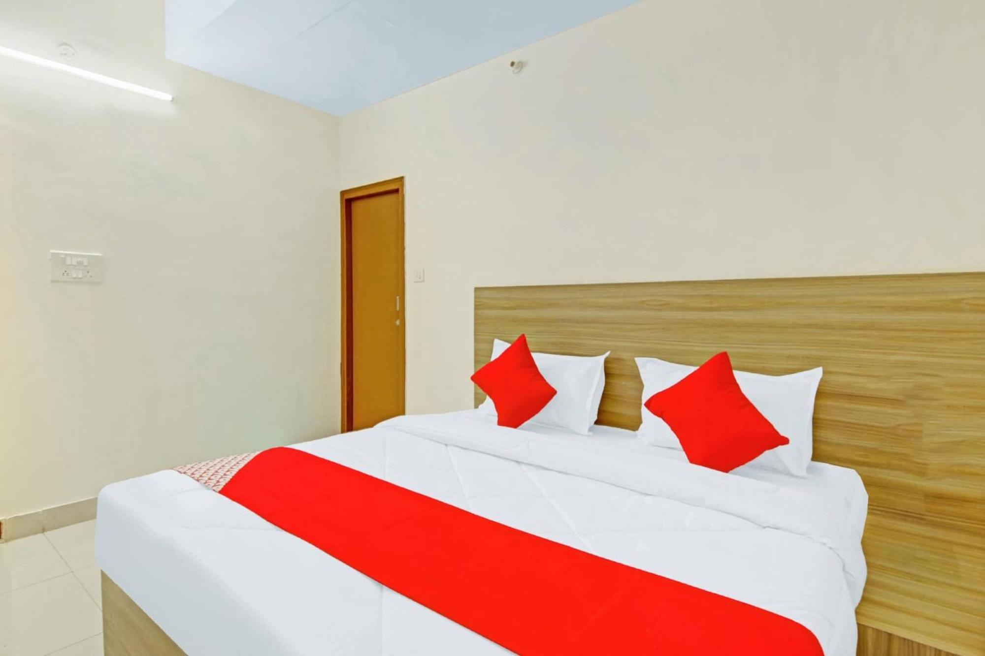 Oyo Flagship 80772 Hotel The Grand Rdc ガーズィヤーバード エクステリア 写真